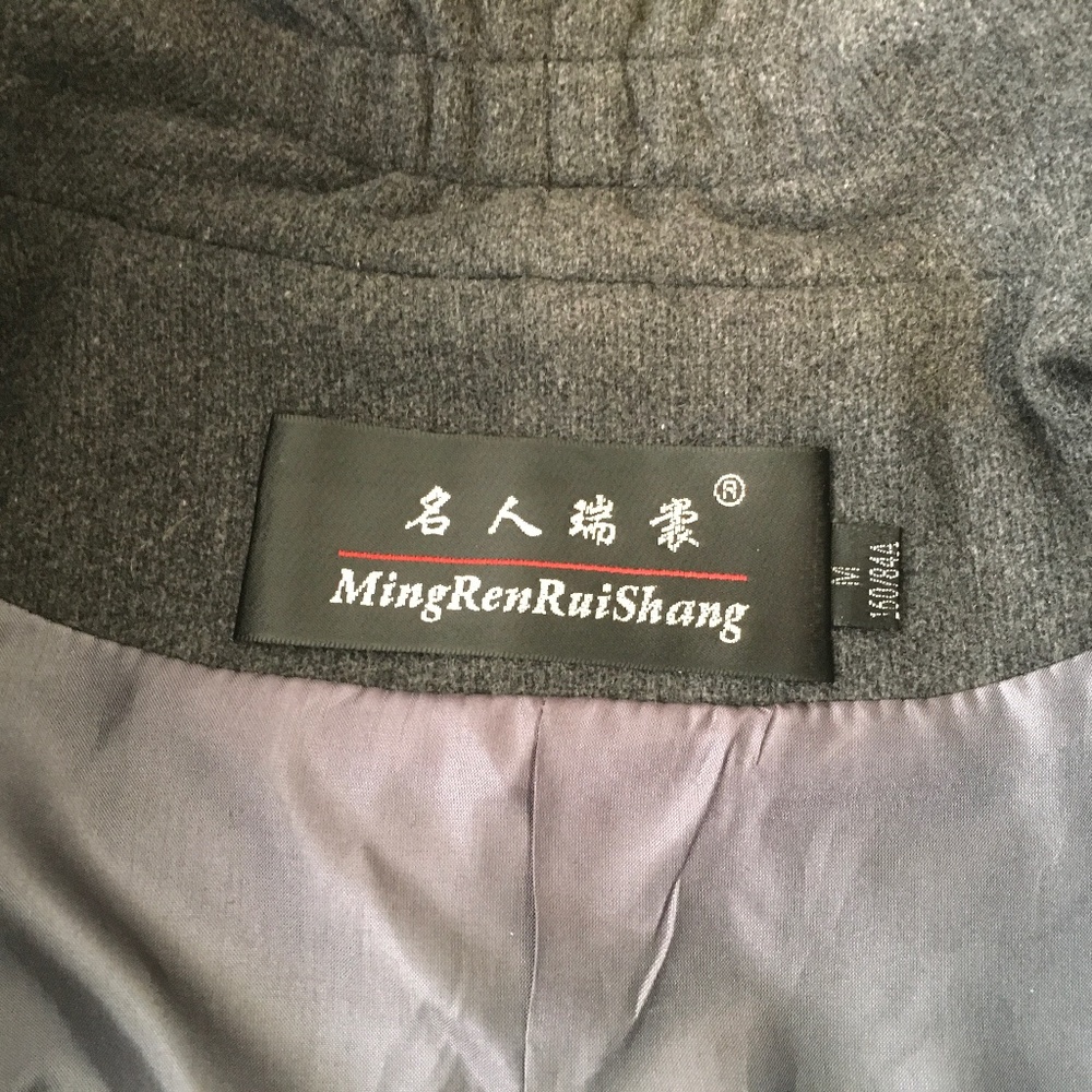 Wool coat - Picture 9 of 11